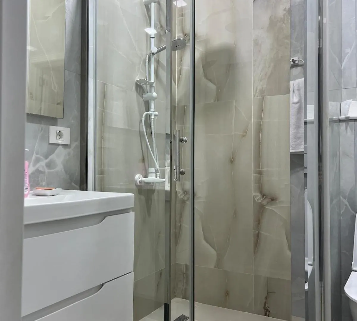 Vip Modern & Luxe Central Apartment Baky